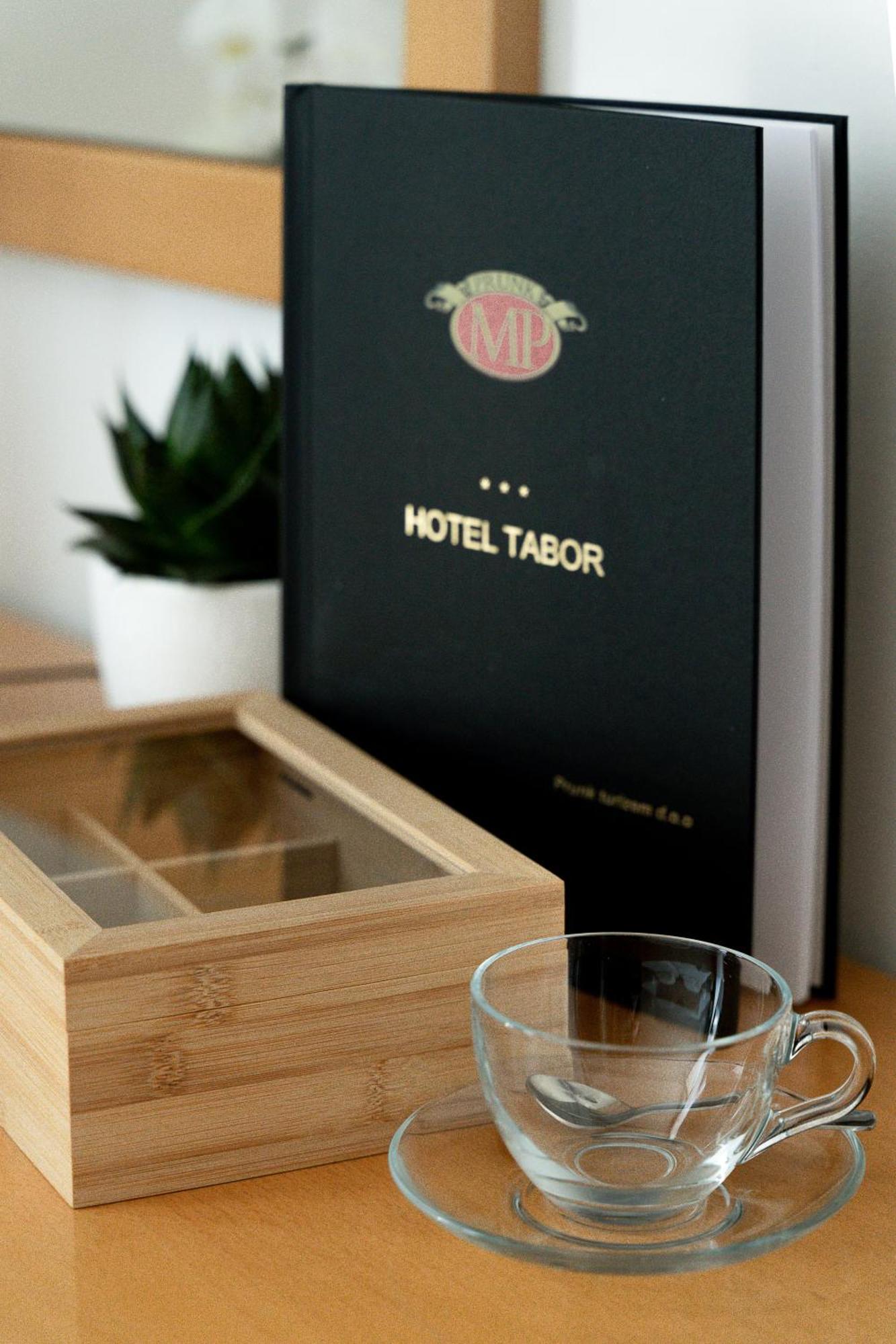 Hotel Tabor Сезана Экстерьер фото